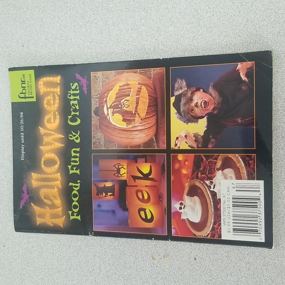 Vintage Halloween Food, Fun, & Crafts Vol 7 no 67 October 2004 Magazine